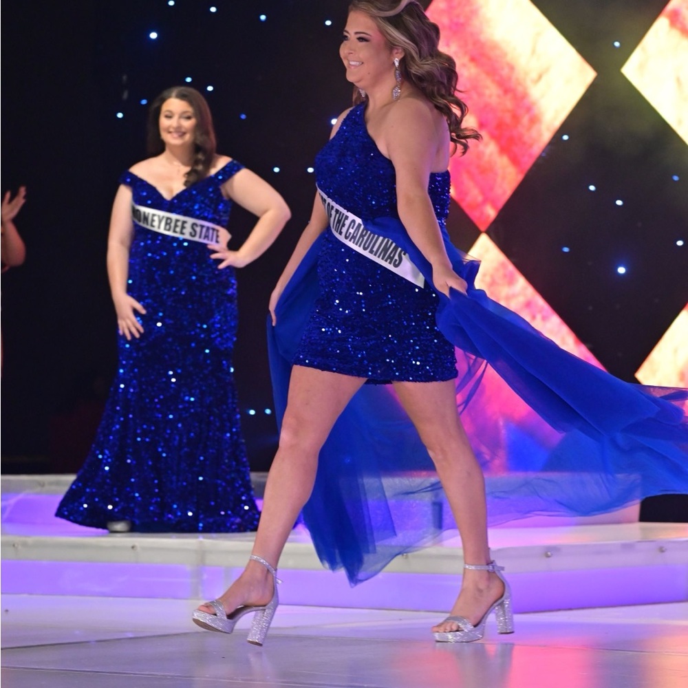 Elegant Blue Sequin One-Shoulder Dress - Picture 2 of 2